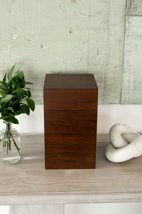 Modern Simplicity Urn